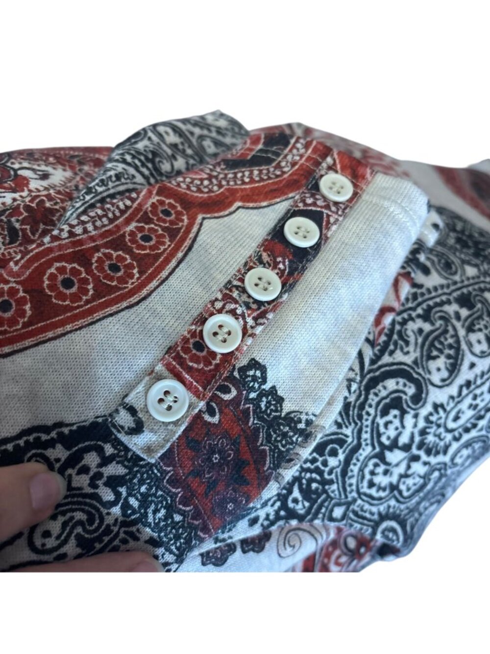 Chicos Red White Black Paisley Long Sleeve Knit Tunic Top 1 Medium - Picture 3 of 9